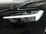 Volvo XC60 B5 250PK R-Design | Lounge Pack | 21" | Trekhaak | Park Assist Pack