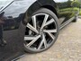 Volkswagen Golf Variant 1.5 eTSI R-Line | Pano | IQ-Light | Camera | Adaptive | CarPlay |