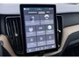 Volvo XC60 2.0 T8 Plug-in hybrid AWD Plus Dark | ACC | Harman/Kardon | 360° Camera | Stoel+Stuurverwarming | BLIS | Memory