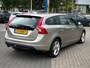 Volvo V60 1.6 T3 NAVI TREKHAAK 1.600KG 114.000KM