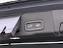 Volvo XC60 2.0 Recharge T8 AWD R-Design PLUG-IN HYBRIDE | SOH 89% | PANORAMADAK | ELEKTR. TREKHAAK | LEDER | CAMERA | HARMAN KARDON | MEMORY SEATS | 21" LMV | WINTERPAKKET STOEL + STUURVERWARMING || RIJKLAAR | 12 MND BOVAG GARANTIE |