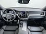 Volvo XC60 2.0 Recharge T8 AWD R-Design PLUG-IN HYBRIDE | SOH 89% | PANORAMADAK | ELEKTR. TREKHAAK | LEDER | CAMERA | HARMAN KARDON | MEMORY SEATS | 21" LMV | WINTERPAKKET STOEL + STUURVERWARMING || RIJKLAAR | 12 MND BOVAG GARANTIE |