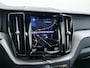 Volvo XC60 2.0 Recharge T8 AWD R-Design PLUG-IN HYBRIDE | SOH 89% | PANORAMADAK | ELEKTR. TREKHAAK | LEDER | CAMERA | HARMAN KARDON | MEMORY SEATS | 21" LMV | WINTERPAKKET STOEL + STUURVERWARMING || RIJKLAAR | 12 MND BOVAG GARANTIE |
