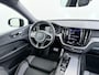 Volvo XC60 2.0 Recharge T8 AWD R-Design PLUG-IN HYBRIDE | SOH 89% | PANORAMADAK | ELEKTR. TREKHAAK | LEDER | CAMERA | HARMAN KARDON | MEMORY SEATS | 21" LMV | WINTERPAKKET STOEL + STUURVERWARMING || RIJKLAAR | 12 MND BOVAG GARANTIE |