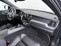 Volvo XC60 2.0 Recharge T8 AWD R-Design PLUG-IN HYBRIDE | SOH 89% | PANORAMADAK | ELEKTR. TREKHAAK | LEDER | CAMERA | HARMAN KARDON | MEMORY SEATS | 21" LMV | WINTERPAKKET STOEL + STUURVERWARMING || RIJKLAAR | 12 MND BOVAG GARANTIE |