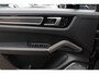Porsche Cayenne Coupé 3.0 E-Hybrid / Trekhaak / Panoramadak / 360Camera / Head-up / Burmester / Softclose / Keyless / 21'' / Luchtvering / Nachtzicht / Carbon intr. / Sportdesign+Chrono / Stoelventilatie+Verwarming / Dodehoek