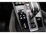 Porsche Cayenne Coupé 3.0 E-Hybrid / Trekhaak / Panoramadak / 360Camera / Head-up / Burmester / Softclose / Keyless / 21'' / Luchtvering / Nachtzicht / Carbon intr. / Sportdesign+Chrono / Stoelventilatie+Verwarming / Dodehoek