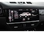 Porsche Cayenne Coupé 3.0 E-Hybrid / Trekhaak / Panoramadak / 360Camera / Head-up / Burmester / Softclose / Keyless / 21'' / Luchtvering / Nachtzicht / Carbon intr. / Sportdesign+Chrono / Stoelventilatie+Verwarming / Dodehoek