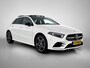 Mercedes-Benz A-klasse 250 e AMG Plug-In Hybride | Trekhaak | Panoramadak | Sfeerverlichting | Inclusief 24 maanden MB Certified garantie voor Europa.