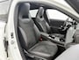 Mercedes-Benz A-klasse 250 e AMG Plug-In Hybride | Trekhaak | Panoramadak | Sfeerverlichting | Inclusief 24 maanden MB Certified garantie voor Europa.