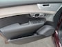 Volvo XC90 T8 Plug-in hybrid AWD Ultra Dark | Trekhaak | Luchtvering | Massage + Ventilatie | Audio High End | Gelaagde ruiten |
