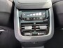 Volvo XC90 T8 Plug-in hybrid AWD Ultra Dark | Trekhaak | Luchtvering | Massage + Ventilatie | Audio High End | Gelaagde ruiten |