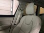 Volvo XC60 T8 AWD Recharge Plus Dark | 360° Camera | Stoelventilatie | 455pk | Adaptieve Cruise Control | Stoel en Stuurwielverwarming | Standkachel met Volvo On Call App | Full LED Meesturende koplampen | Pilot Assist | BLIS Dode Hoek Detectie | Google Infotainment | 21 Inch | Elektrische voorstoelen geheugen | Nappa Lederen bekleding | Zitting verlenging voorstoelen | Geïntegreerde kinderzitjes achterin | Elektrisch verstelbare zijwangen voorstoelen | Parkeersensoren voor+achter | Keyless Drive | Privacy Glass | Elektrisch bedienbare achterklep | DAB Radio | Apple Carplay/Android Auto | Draadloos telefoon opladen | Volvo On Call met mobiele App functie | Prachtige combinatie Vapour Grey Metallic met Blond Nappa Leder |