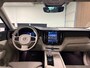 Volvo XC60 T8 AWD Recharge Plus Dark | 360° Camera | Stoelventilatie | 455pk | Adaptieve Cruise Control | Stoel en Stuurwielverwarming | Standkachel met Volvo On Call App | Full LED Meesturende koplampen | Pilot Assist | BLIS Dode Hoek Detectie | Google Infotainment | 21 Inch | Elektrische voorstoelen geheugen | Nappa Lederen bekleding | Zitting verlenging voorstoelen | Geïntegreerde kinderzitjes achterin | Elektrisch verstelbare zijwangen voorstoelen | Parkeersensoren voor+achter | Keyless Drive | Privacy Glass | Elektrisch bedienbare achterklep | DAB Radio | Apple Carplay/Android Auto | Draadloos telefoon opladen | Volvo On Call met mobiele App functie | Prachtige combinatie Vapour Grey Metallic met Blond Nappa Leder |