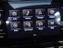 Volkswagen T-Roc 1.5 TSI R-Line 150 pk Automaat (DSG) | Navigatie via App | Panoramadak | Parkeersensoren (Park assist) | Achteruitrijcamera | Keyless | Black Style pakket | R-Line |