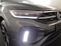 Volkswagen T-Roc 1.5 TSI R-Line 150 pk Automaat (DSG) | Navigatie via App | Panoramadak | Parkeersensoren (Park assist) | Achteruitrijcamera | Keyless | Black Style pakket | R-Line |