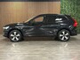 Volvo XC60 T6 AWD Recharge Plus Dark Long Range | Trekhaak | All Season banden | Adaptieve Cruise Control | Stoelverwarming voor+achter | Stuurwielverwarming | Standkachel met Volvo On Call App | Pilot Assist | BLIS Dode Hoek Detectie | Elektrische voorstoelen geheugen | Lederen bekleding | Zitting verlenging voorstoelen | Schuifdak | Parkeercamera | Google Infotainment | Keyless Drive | Parkeersensoren voor+achter | Privacy Glass | DAB Radio | Apple Carplay/Android Auto | Draadloos telefoon opladen | Volvo On Call met mobiele App functie | Onyx Black Metallic |