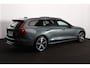 Volvo V60 T6 Recharge AWD Plus Dark - Panorama/schuifdak - IntelliSafe Assist & Surround - 360º Camera - Harman/Kardon audio - Verwarmde voorstoelen, stuur & achterbank - Parkeersensoren voor & achter - Elektr. bedienb. voorstoelen met geheugen - Head up display - Extra getint glas - 19' LMV