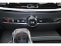 Volvo V60 T6 Recharge AWD Plus Dark - Panorama/schuifdak - IntelliSafe Assist & Surround - 360º Camera - Harman/Kardon audio - Verwarmde voorstoelen, stuur & achterbank - Parkeersensoren voor & achter - Elektr. bedienb. voorstoelen met geheugen - Head up display - Extra getint glas - 19' LMV