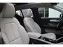 Volvo XC40 B4 Automaat Plus Dark | Panoramadak | Elektrisch Verstelbare Voorstoelen | Getint Glas Achter | Keyless | Elektrische Achterklep | Premium audio by Harman Kardon | Stoelverwarming | Stuurverwarming | Adaptieve Cruise Control | Pilot Assist | Dodehoek herkenning