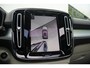 Volvo XC40 B4 Automaat Plus Dark | Panoramadak | Elektrisch Verstelbare Voorstoelen | Getint Glas Achter | Keyless | Elektrische Achterklep | Premium audio by Harman Kardon | Stoelverwarming | Stuurverwarming | Adaptieve Cruise Control | Pilot Assist | Dodehoek herkenning