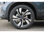 Volvo XC40 B4 Automaat Plus Dark | Panoramadak | Elektrisch Verstelbare Voorstoelen | Getint Glas Achter | Keyless | Elektrische Achterklep | Premium audio by Harman Kardon | Stoelverwarming | Stuurverwarming | Adaptieve Cruise Control | Pilot Assist | Dodehoek herkenning