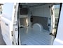 Volkswagen e-Transporter L2 64kWh | 218 pk | €9.500 Voorraad Voordeel | Trekhaak | Bijrijdersstoel | Achterdeuren | Apple Carplay | Navi | Cruise