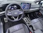 Volkswagen Golf Variant 1.5 eTSI R-Line | Pano Dak | Camera | Side Assist | ACC | Stuur-/Stoelverwarming | Sportstoelen | Spiegelpakket | 17'' |