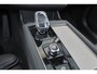 Volvo XC90 T8 Recharge AWD Ultra Black Ed. Exec. - Luchtvering - Panorama/schuifdak - IntelliSafe Assist & Surround - 360º Camera - Bowers & Wilkins audio - Verwarmde voorstoelen, stuur & achterbank - Parkeersensoren voor & achter - Elektr. bedienb. voorstoelen met geheugen - Geventileerde voorstoelen - Head up display - Draadloze tel. lader - Extra getint glas - Inklapbare trekhaak - 22' LMV