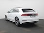 Audi Q8 55 TFSI e quattro Pro Line l Adaptive cruise control l 360 camera l Head-up display l Dodehoek detectie l Bang & Olufsen l Luchtvering l Trekhaak l Optiekpakket zwart l Apple Carplay / Android Auto l Rode remzadels l Elektrische voorstoelen met geheugen l Privacy glas l Matrix-LED