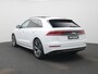 Audi Q8 55 TFSI e quattro Pro Line l Adaptive cruise control l 360 camera l Head-up display l Dodehoek detectie l Bang & Olufsen l Luchtvering l Trekhaak l Optiekpakket zwart l Apple Carplay / Android Auto l Rode remzadels l Elektrische voorstoelen met geheugen l Privacy glas l Matrix-LED