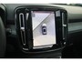 Volvo EX40 Single Motor Extended Range Ultra Europa 82 kWh | Panoramisch schuif-/kanteldak | Verwarmbare voorstoelen+stuurwiel | Premium audio by Harman Kardon | Warmtepomp | Adaptive cruise control | 360 graden camera | Power Seats incl. Memory