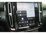 Volvo EX40 Single Motor Extended Range Ultra Europa 82 kWh | Panoramisch schuif-/kanteldak | Verwarmbare voorstoelen+stuurwiel | Premium audio by Harman Kardon | Warmtepomp | Adaptive cruise control | 360 graden camera | Power Seats incl. Memory