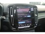 Volvo EX40 Single Motor Ext. Range Ultra Bl. Ed. Eur. 82 kWh | Panoramisch schuif-/kanteldak | Verwarmbare voorstoelen+stuurwiel | Premium audio by Harman Kardon | Warmtepomp | Adaptive cruise control | 360 graden camera | Power Seats incl. Memory