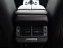 Land Rover Range Rover Evoque 1.5 P300e AWD R-Dynamic SE | Cold Climate Pack | DAB-Radio | 20'' Lichtmetalen velgen | Privacy Glass