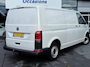Volkswagen Transporter 2.0 TDI L2H1 DC Trendline Automaat – Werkbus – 220V – Euro 6 – NAP – Trekhaak