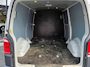 Volkswagen Transporter 2.0 TDI L2H1 DC Trendline Automaat – Werkbus – 220V – Euro 6 – NAP – Trekhaak