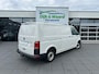 Volkswagen Transporter 2.0 TDI L2H1 DC Trendline Automaat – Werkbus – 220V – Euro 6 – NAP – Trekhaak