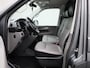Volkswagen Transporter 2.0 TDI L2H1 204PK | Automaat | Trekhaak | Multifunctioneel Stuurwiel | Dubbele Schuifdeur | Navigatie | Parkeerhulp Voor + Achter | Cruise Control | LED-Koplampen | LED-Achterlichten | Achteruitrijcamera | Airco | DAB+ | Apple/Android Carplay |