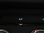 Volkswagen Transporter 2.0 TDI L2H1 204PK | Automaat | Trekhaak | Multifunctioneel Stuurwiel | Dubbele Schuifdeur | Navigatie | Parkeerhulp Voor + Achter | Cruise Control | LED-Koplampen | LED-Achterlichten | Achteruitrijcamera | Airco | DAB+ | Apple/Android Carplay |