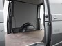 Volkswagen Transporter 2.0 TDI L2H1 204PK | Automaat | Trekhaak | Multifunctioneel Stuurwiel | Dubbele Schuifdeur | Navigatie | Parkeerhulp Voor + Achter | Cruise Control | LED-Koplampen | LED-Achterlichten | Achteruitrijcamera | Airco | DAB+ | Apple/Android Carplay |