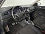 Volkswagen T-Roc 1.5 TSI Sport | Trekhaak afneembaar | Stuurwielverwarming | All-season banden | Navigatie |