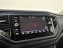 Volkswagen T-Roc 1.5 TSI Sport | Trekhaak afneembaar | Stuurwielverwarming | All-season banden | Navigatie |