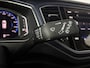 Volkswagen T-Roc 1.5 TSI Sport | Trekhaak afneembaar | Stuurwielverwarming | All-season banden | Navigatie |