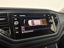 Volkswagen T-Roc 1.5 TSI Sport | Trekhaak afneembaar | Stuurwielverwarming | All-season banden | Navigatie |