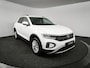 Volkswagen T-Roc 1.5 TSI Life | Camera | Navigatie | Adaptieve cruise | AppleCarplay | Digital Cockpit |