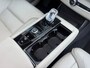 Volvo XC90 2.0 T8 Plug-in hybrid AWD Ultra Dark 455pk Luchvering / Trekhaak / Stoelventilatie