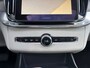 Volvo XC90 2.0 T8 Plug-in hybrid AWD Ultra Dark 455pk Luchvering / Trekhaak / Stoelventilatie