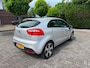 Kia Rio 1.4, 6 versn., Clima, Isofix, LM-velgen 17"& all-season banden, Parkeersensoren, Bluetooth, Stuurverwarming