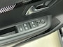 Peugeot 208 Peugeot 208 Hybrid 100pk Automaat Allure Navigatie Apple Carplay/Android Auto Airco Parkeer sensoren Cruise Control Led Lichtmetalen Velgen